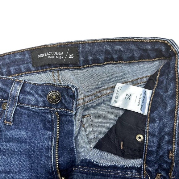 JUST BLACK DENIM Womens Sz 25 Fringe Hem Dark Wash Denim Whiskered Skinny Jeans - Picture 5 of 8